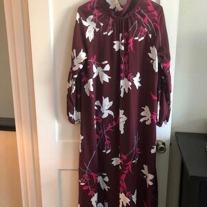 T96: Prologue Maroon Floral Dress
